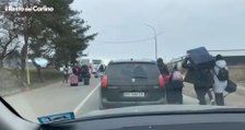 Ucraina, il video dei profughi in fuga verso Reggio Emilia