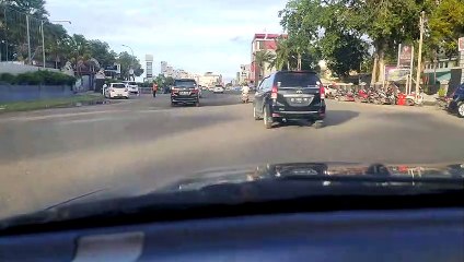 JALAN-JALAN KE PANTAI BELAKANG HYPERMART MAMUJU