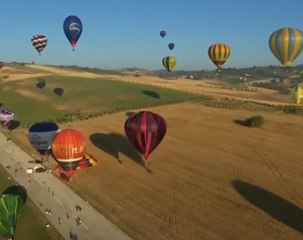 Balloonists take to the skies over Umbria's wine valley