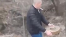 Elinde mayın ağzında sigara! Çılgın Ukraynalı sosyal medyada viral oldu