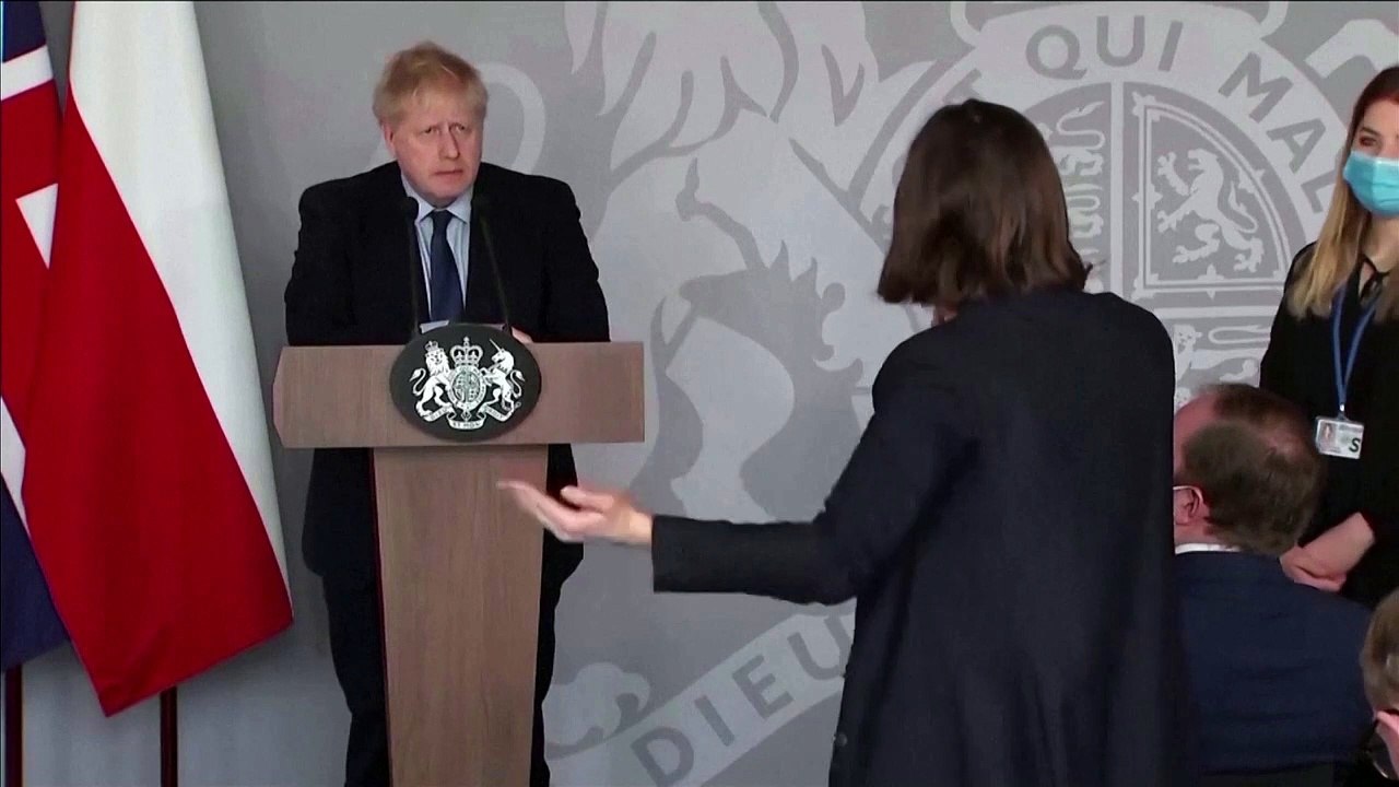 Boris Johnson challenged by Ukrainian journalist during press conference