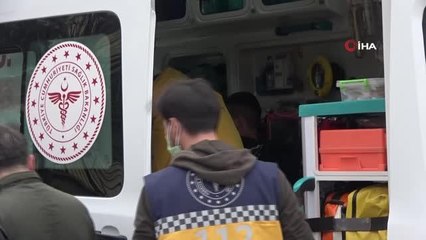 Mesleki eğitim merkezi önünde bıçaklı yaralama