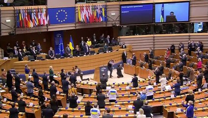 Ukrayna Devlet Başkanı Volodomir Zelenski, AP'de konuştu