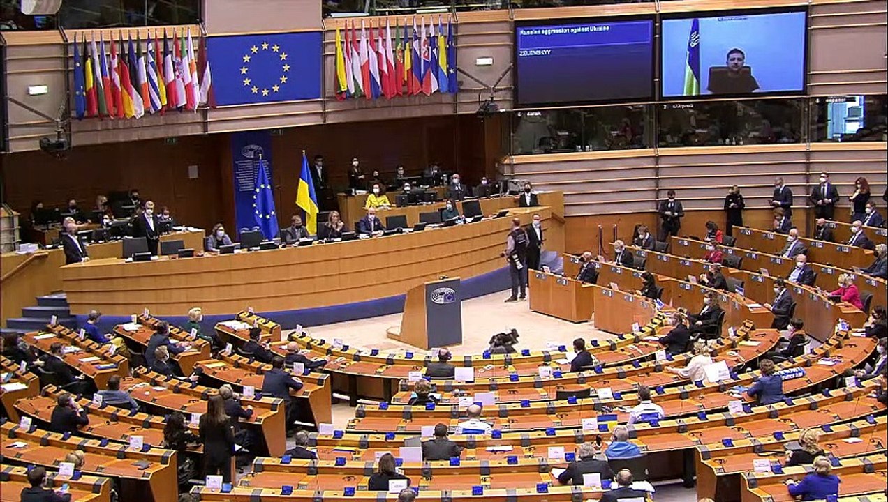 Ukrainian President Volodymyr Zelensky receives standing ovation as he addresses European Parliament