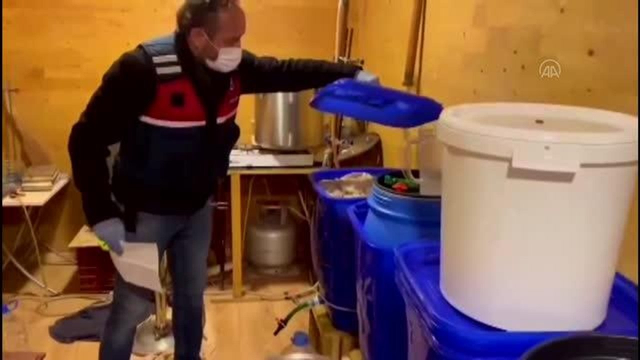 Sahte içki üreten şüpheli yakalandı