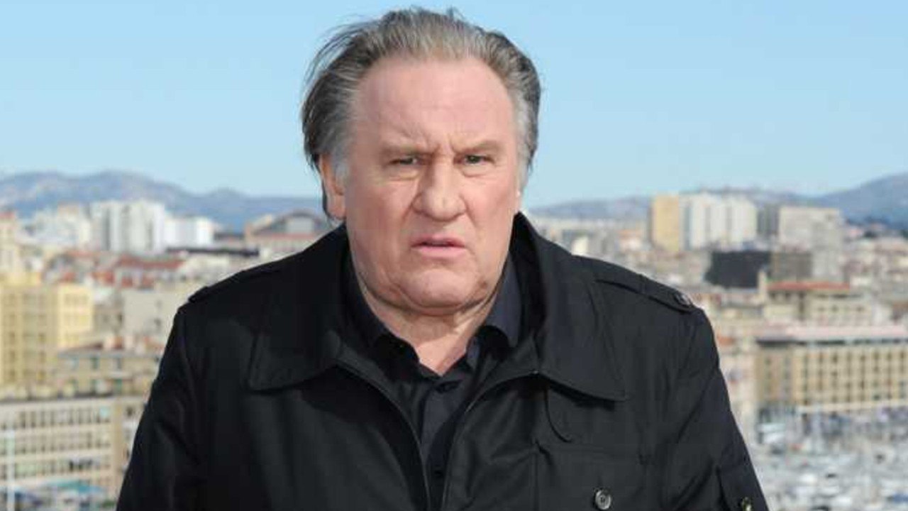 GALA VIDEO - Guerre en Ukraine : Gérard Depardieu, ami de Vladimir Poutine, lui lance un message cash