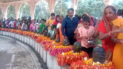 भोले की भक्ति में सराबोर श्रद्धालु