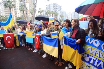Rusya'nın Ukrayna'ya saldırısı Mersin'de protesto edildi