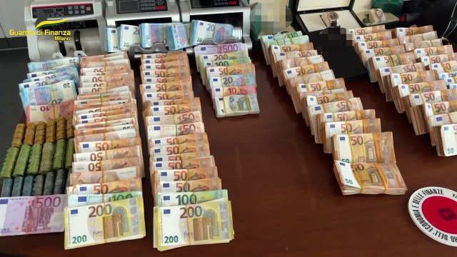 Milano, false fatture e riciclaggio: indagati imprenditori, commercialisti e funzionari di banca (01.03.22)