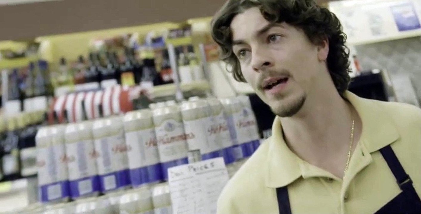 Everything Sucks! S01 E04