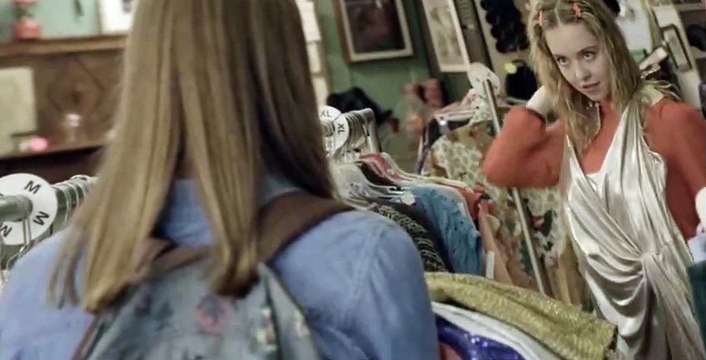 Everything Sucks! S01 E05