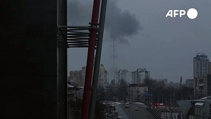 URGENTE: Ataque russo atinge torre de televisão de Kiev