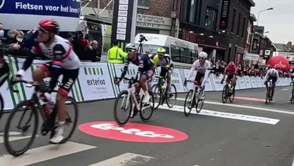 GP Le Samyn 2022 - Matteo Trentin s'impose d'un rien devant Hugo Hofstetter !