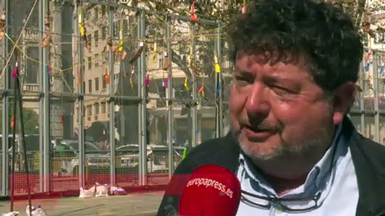 La primera 'mascletà' de las Fallas 2022 llena de alegría la plaza de Ayuntamiento