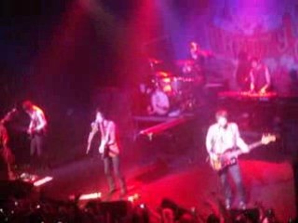 Panic At The Disco @ Bataclan Début