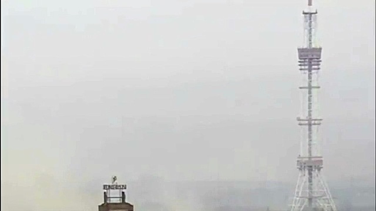 Explosion de la torre de television de Kiev.