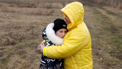 Woman Crosses Ukraine Border With Stranger’s Children