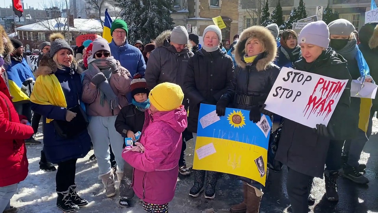 Des Châteauguois et Merciérois manifestent contre la guerre en Ukraine