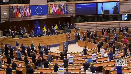 Son dakika... Zelenskiy AP'ye seslendi: Ülkemde insanlar ölüyor