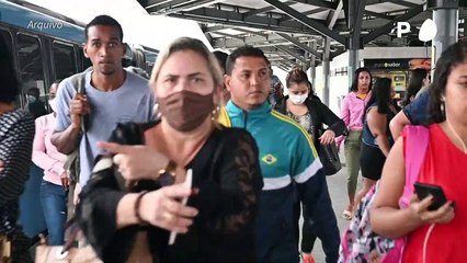 Desiludidos, brasileiros fazem êxodo sem precedentes