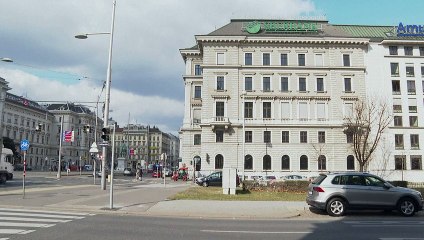 Reino Unido sanciona maior banco da Rússia e seu fundo soberano