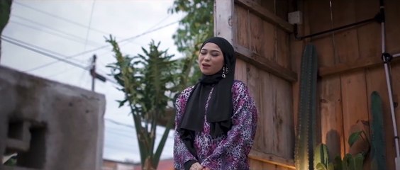 Elsa Pitaloka_-_Jatuh Cinta(Official_Music_Video)