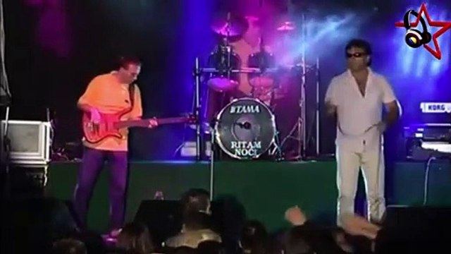 Slušaj majko, moju pjesmu - Halid Muslimović (uživo)