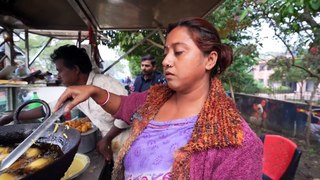 India’s Hardworking Couple Selling Early Morning Breakfast | Street Food India