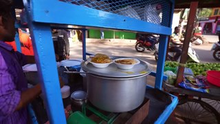 Hardworking Old Men Sailing Aloo Puri & Dahibara Only Rs 10/- | Street Food Online