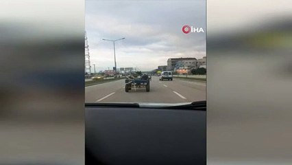 Bursa'da sürücüsüz at arabası trafiği birbirine kattı