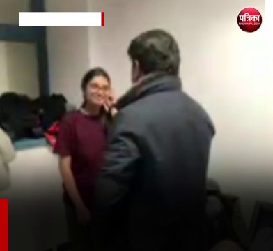 भोपाल (मप्र): नागर विमानन मंत्री सिंधिया पहुंचे बुखारेस्ट, यूक्रेन बार्डर पार कर आए छात्रों से मिले