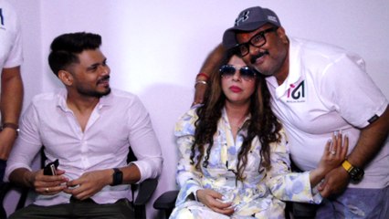 पति अविनाश के साथ संभावना सेठ पहुंची अपने सबसे अच्छे दोस्त के स्टूडियो ओपनिंग में, जानिए कौन है वो