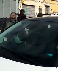 Un okupa de Badalona amenaza a un vecino con un martillo