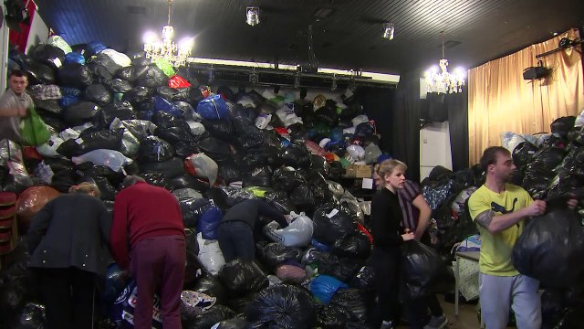 British volunteers provide food and clothes for Ukrainians