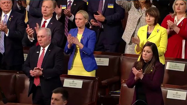 Estados Unidos cierra su espacio aéreo a los aviones rusos