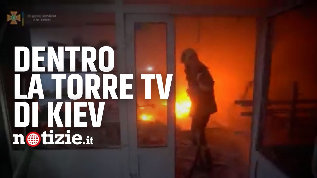Guerra Russia-Ucraina, dentro la torre tv di Kiev dopo il bombardamento: il video dei soccorsi