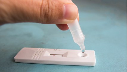 Les supermarchés continuent de vendre des autotests malgré l'interdiction