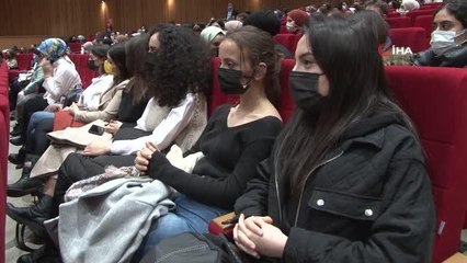 Son dakika: Bakan Yanık üniversiteli gençlerle bir araya geldi