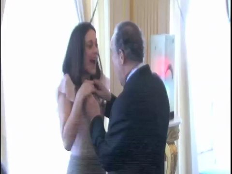 Buzz 2010 : Marion Cotillard se fait piquer par Frédéric Mitterrand