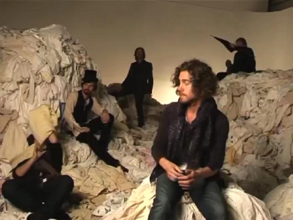 Julien Doré, top model pour Jean-Baptiste Mondino