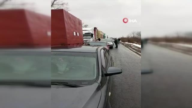 Son dakika haberi | Ukrayna'daki savaştan kaçan Türk tır şoförleri, 5 gündür Romanya sınırında