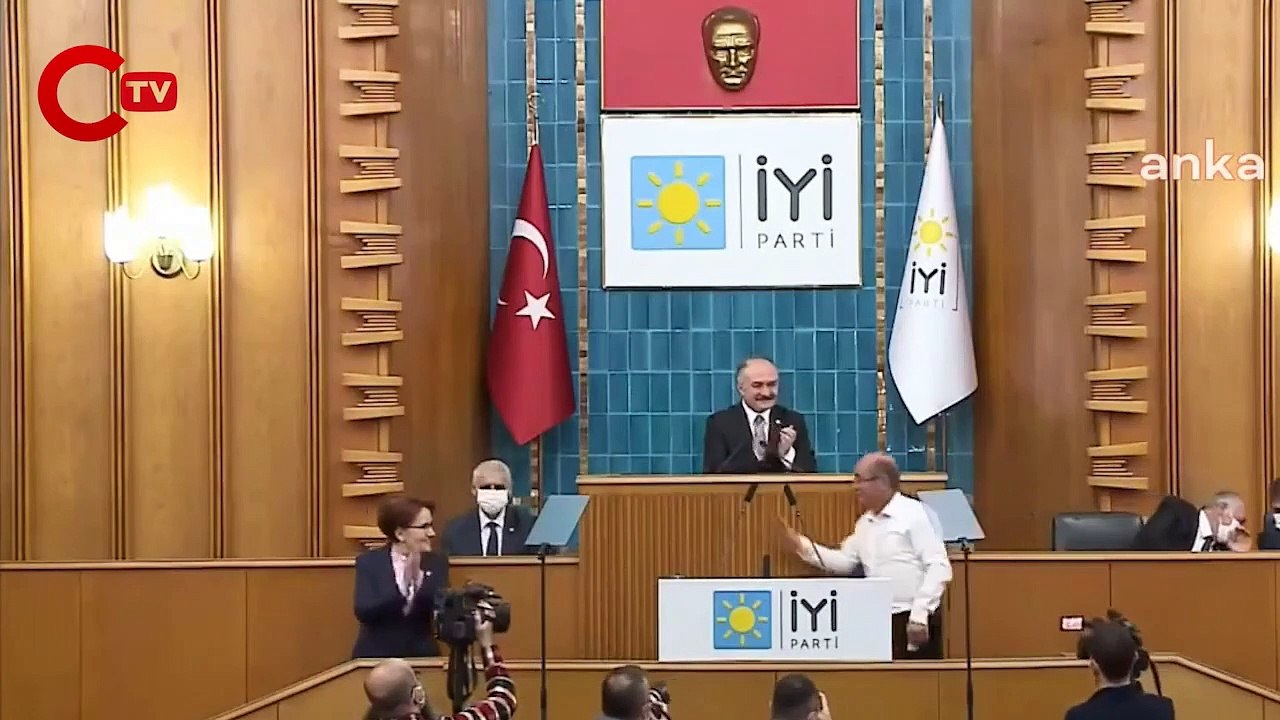 Meral Akşener'in kürsüye çıkardığı yurttaş öyle bir şey dedi ki.. Akşener kahkahaya boğuldu