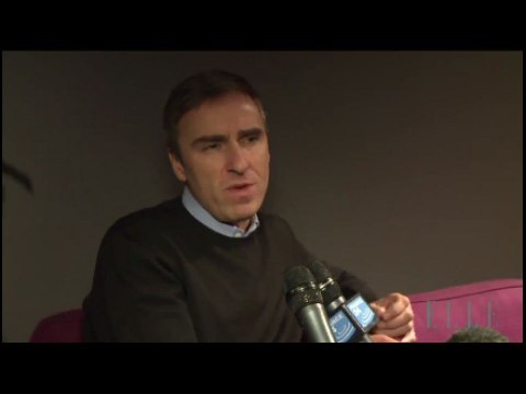 Raf Simons nous emmène dans les coulisses du défilé Christian Dior printemps-été 2013