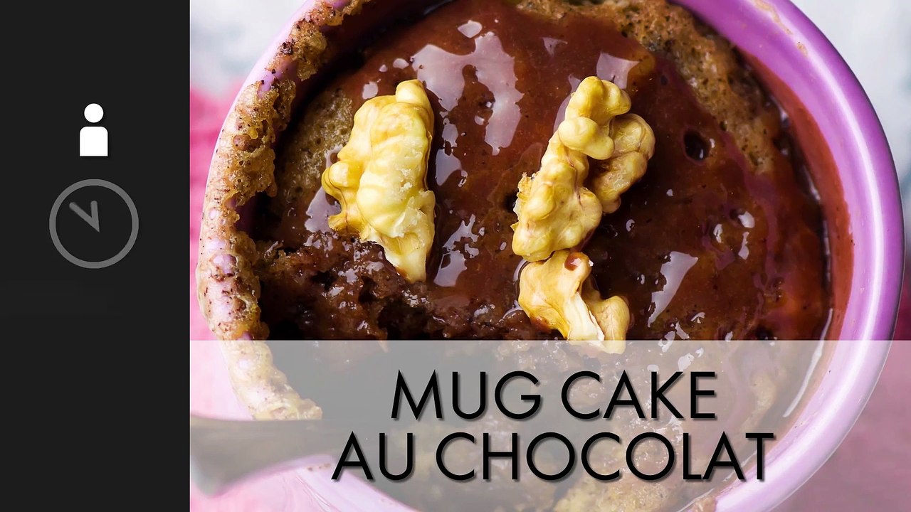 A TABLE : MUG CAKE AU CHOCOLAT