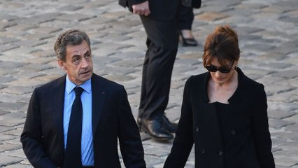 Carla Bruni : très affectée lors de l’hommage à Charles Aznavour
