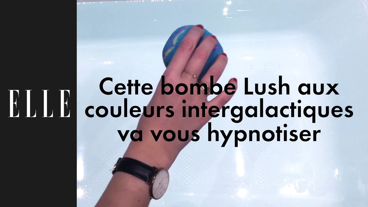 Cette bombe Lush aux couleurs intergalactiques va vous hypnotiser