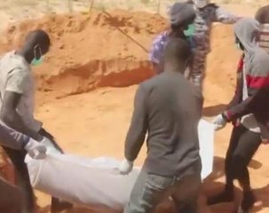 Libya fishermen find 28 dead migrants in boat offshore