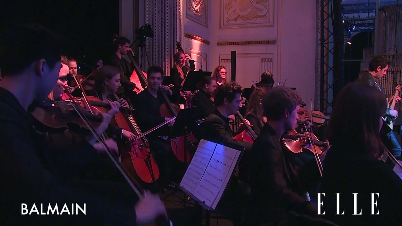 Défilé Balmain prêt à porter Automne-Hiver 2016-2017