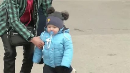 Casi 700.000 personas huyen de la guerra en Ucrania