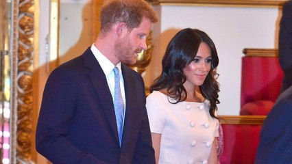 Pourquoi le prince Harry a-t-il refusé de tenir la main de Meghan devant la reine ?